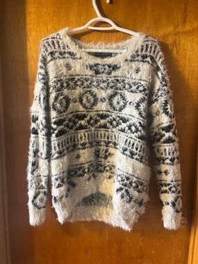 Woman’s Candy Couture Cozy Fuzzy Patterned Crewneck Sweater -Black & White Large